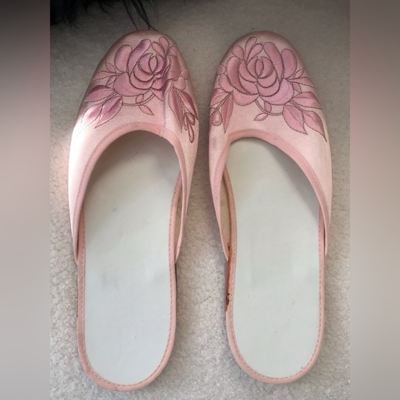 Ladies Slippers • Size: 7-8 • Poland - Picture 2 of 7
